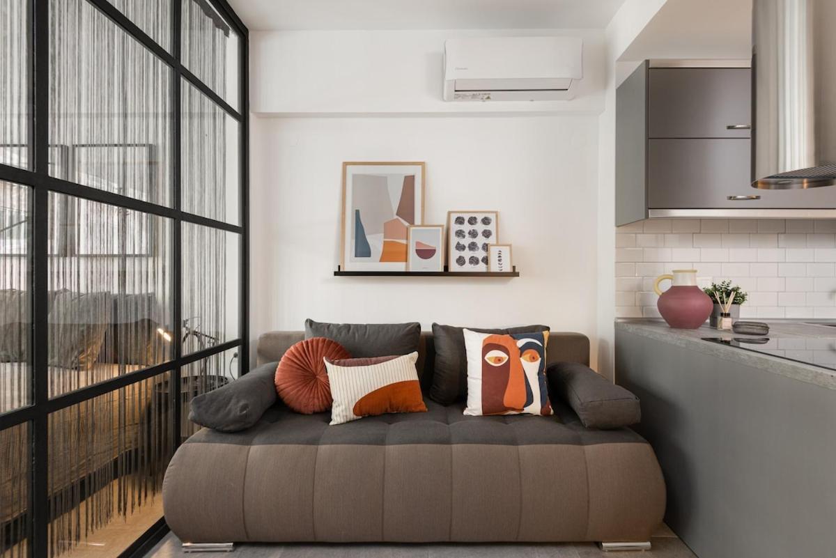 Innovative Designer In Ladadika * Thessaloniki
